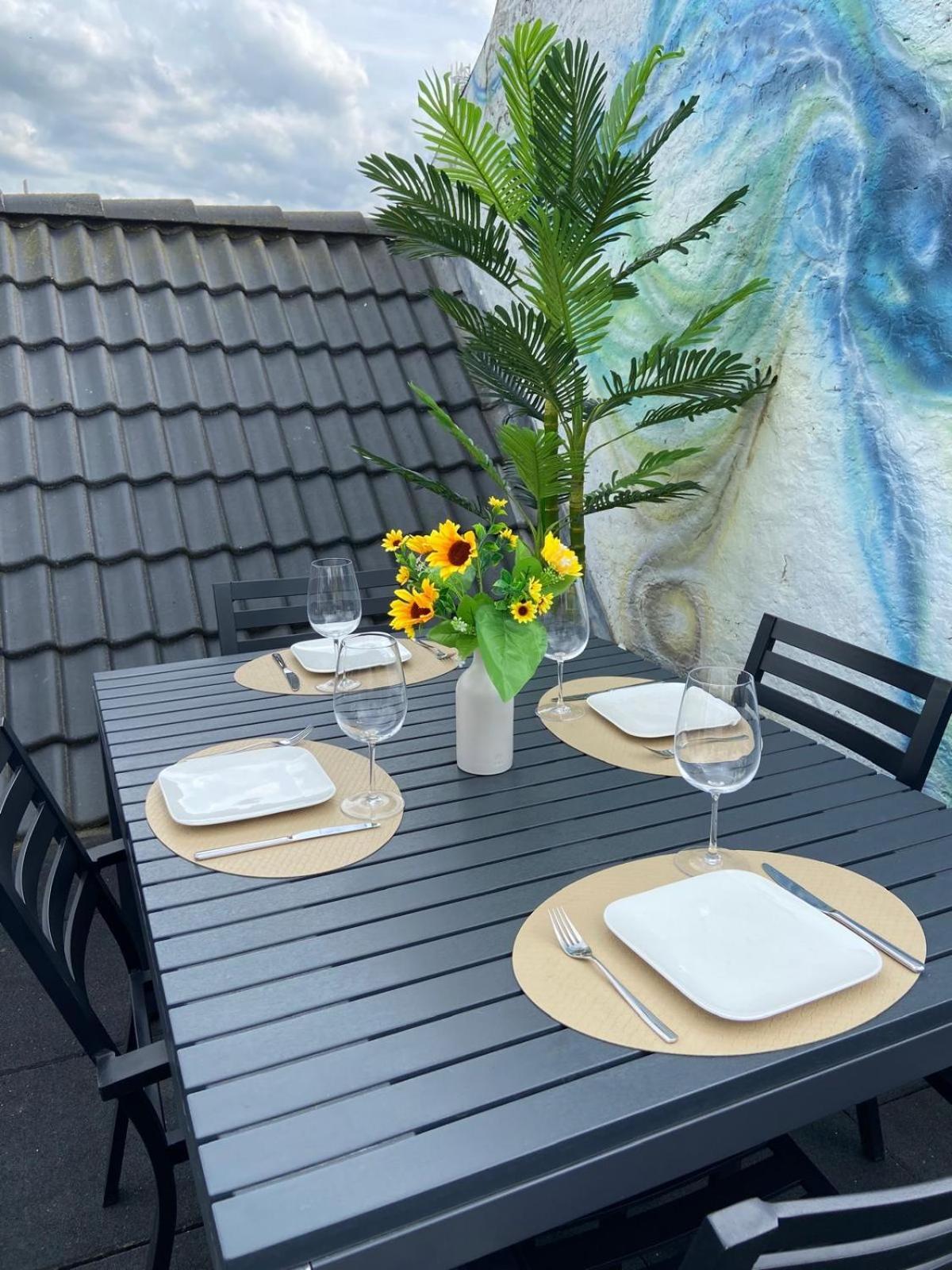 The Rooftop - A Trendy New Apartment With Airconditioning, Large Terrace & Free Parking Oostende Exterior foto